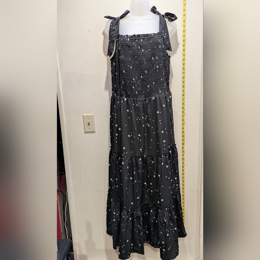 Lacey Chabert Elegant Black Starry Maxi Dress Size  Large